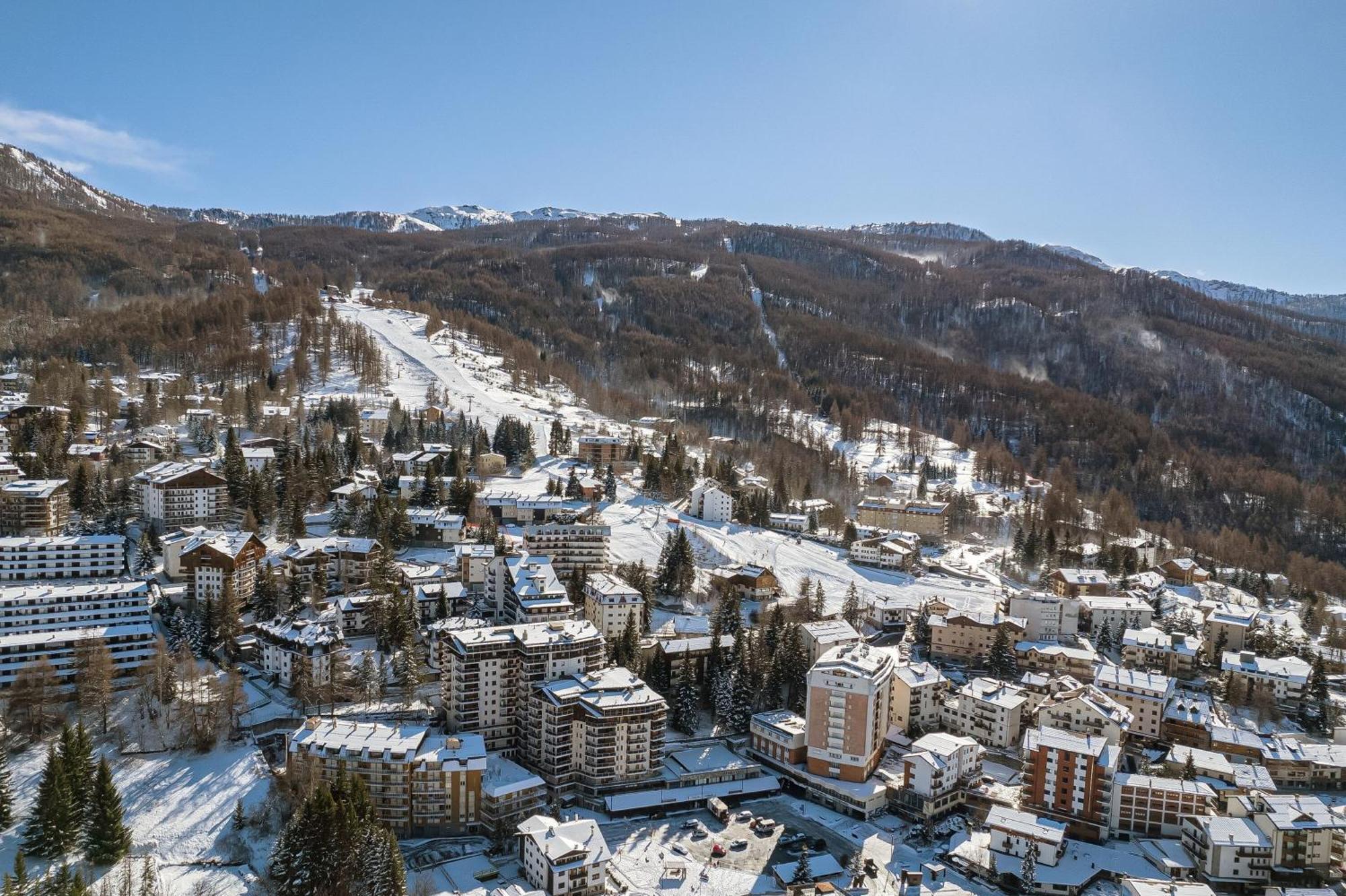 Miramonti 21 Ski In - Ski Out - Happy Rentals Oulx Εξωτερικό φωτογραφία